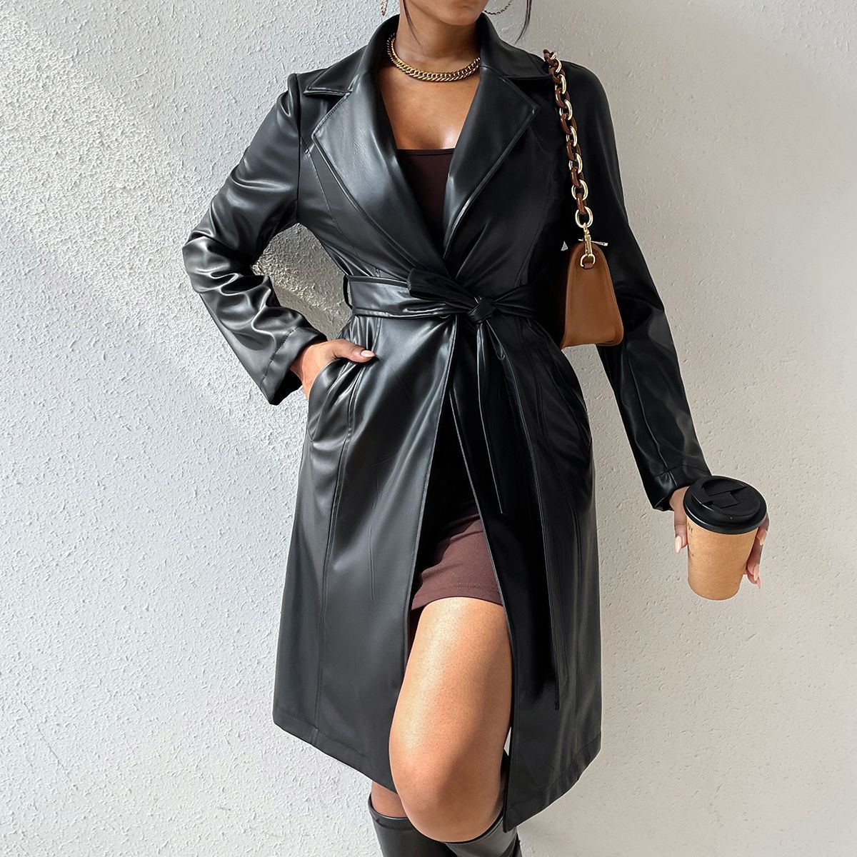 Manteau en cuir élégant et tendance