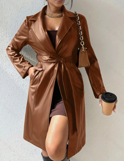 Manteau en cuir élégant et tendance
